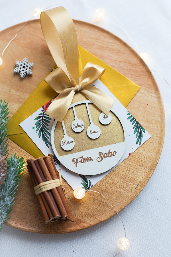 Glob personalizat din lemn familie - Crăciun 2025