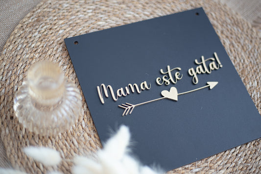 Placuta cu litere lipite pentru copii