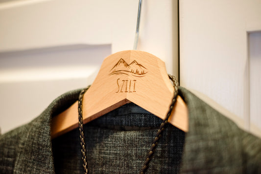 Umeraș personalizat gravat „Mountains”, handmade